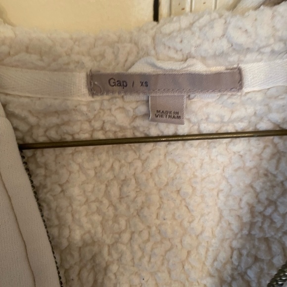 Gap woman’s size xs heavyweight fleece lined jacket - Picture 2 of 3